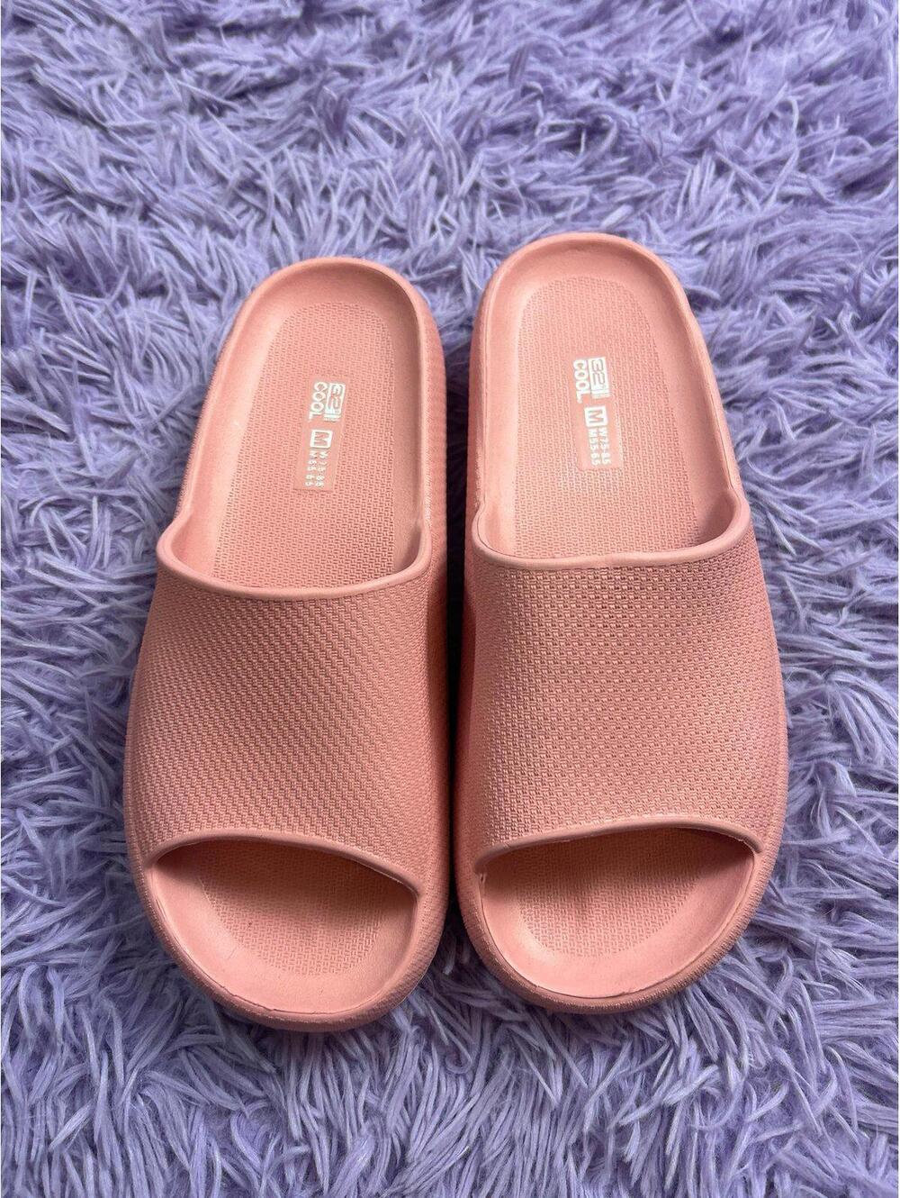 32 Degrees Cool Women’s Pink Cushion Slides Size Medium 7.5-8.5 Slip On Sandals